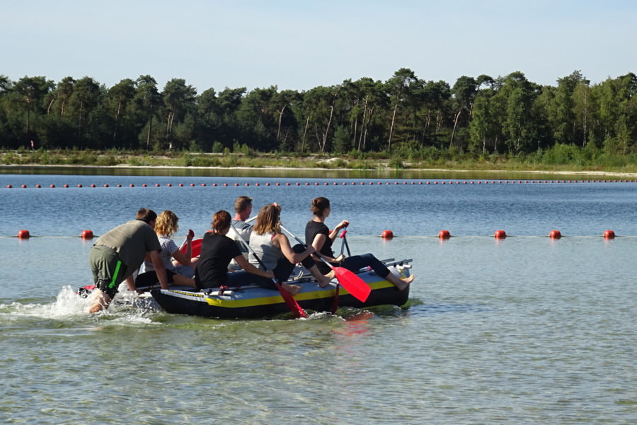 Zu Land, zu Wasser und in der Luft